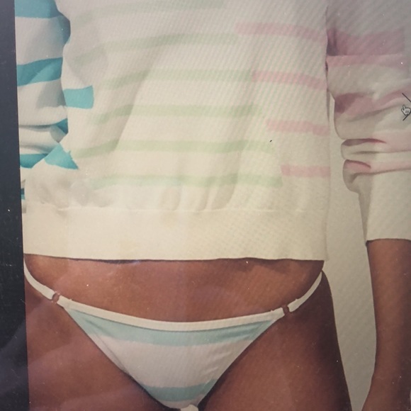 The Mackenzie Pullover - from Solid and Striped - Picture 5 of 7